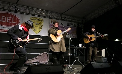 Věra & Her People